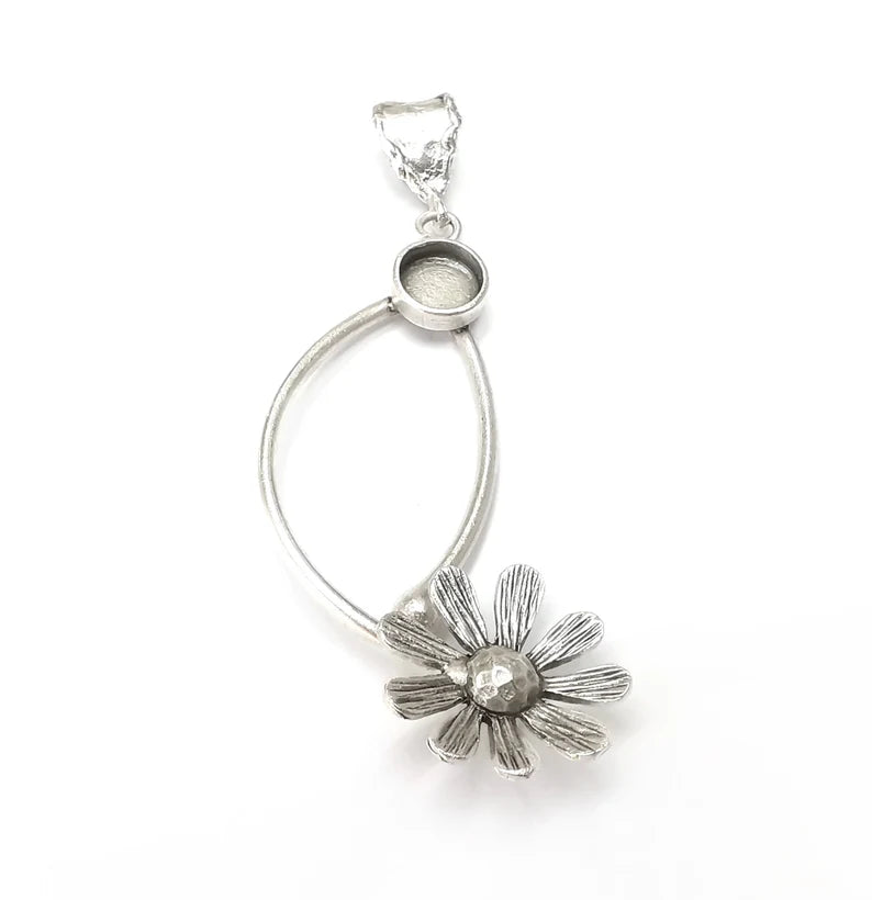 Flower Pendant Base Setting Bezel Blank Antique Silver Plated Brass Pendant (78mm) (8mm blank) G34044