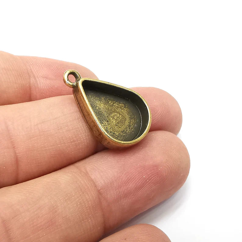 4 Drop Pendant Blanks, Resin Bezel Bases, Mosaic Mountings, Dry flower Frame, Polymer Clay base, Antique Bronze Plated (18x13mm) G34069