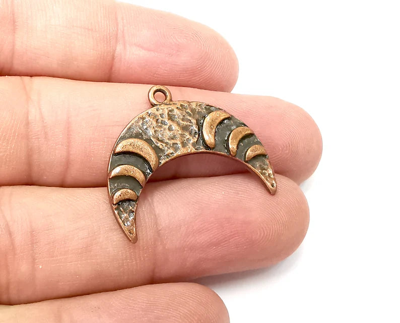 Crescent Charms Antique Copper Plated Moon Charms (29x25mm) G34021