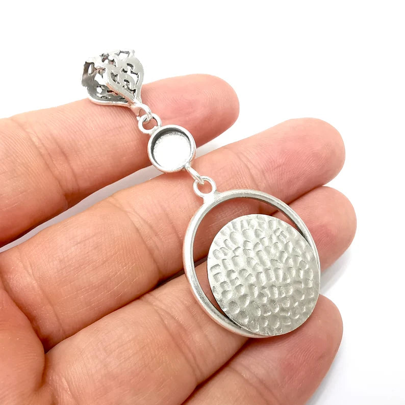 Hammered Disc pendant base setting bezel blank Antique silver plated brass pendant (68mm) (8mm blank) G34041