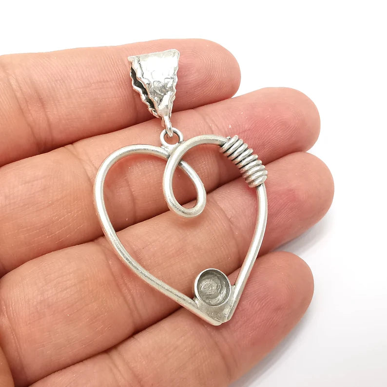 Heart Pendant Base Setting Bezel Blank Antique Silver Plated Brass Pendant (55mm) (6mm blank) G34045