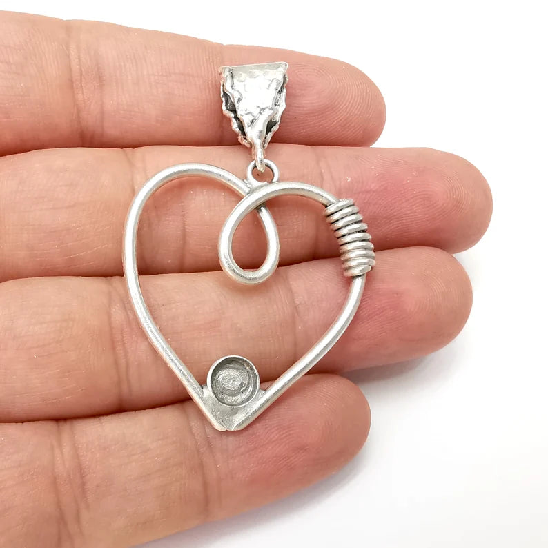 Heart Pendant Base Setting Bezel Blank Antique Silver Plated Brass Pendant (55mm) (6mm blank) G34045