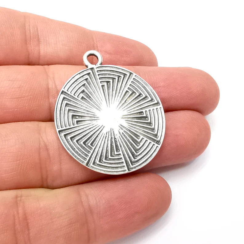 Round Charms, Antique Silver Plated (39x33mm) G34103