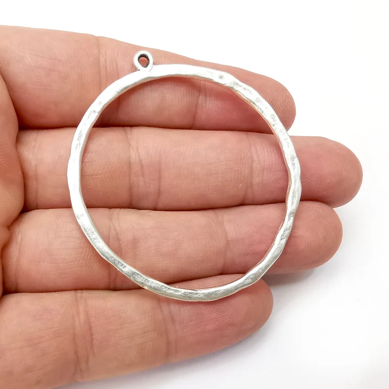 Hoop Circle Hammered Charms Antique Silver Plated Charms (57x50mm) G24100