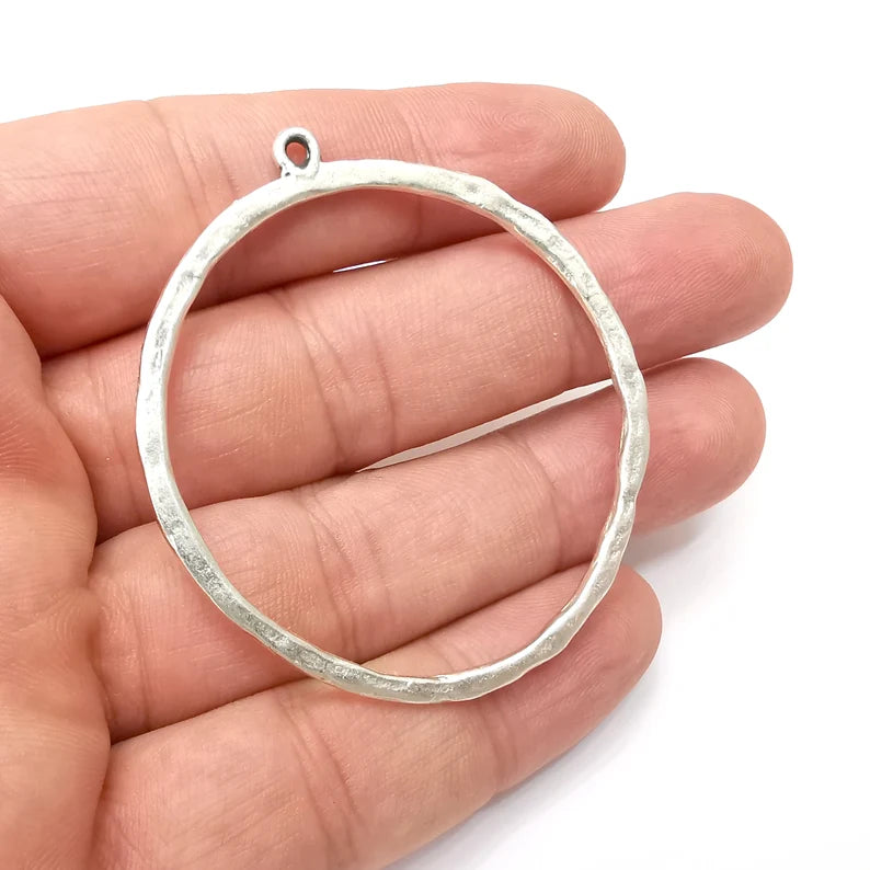 Hoop Circle Hammered Charms Antique Silver Plated Charms (57x50mm) G24100