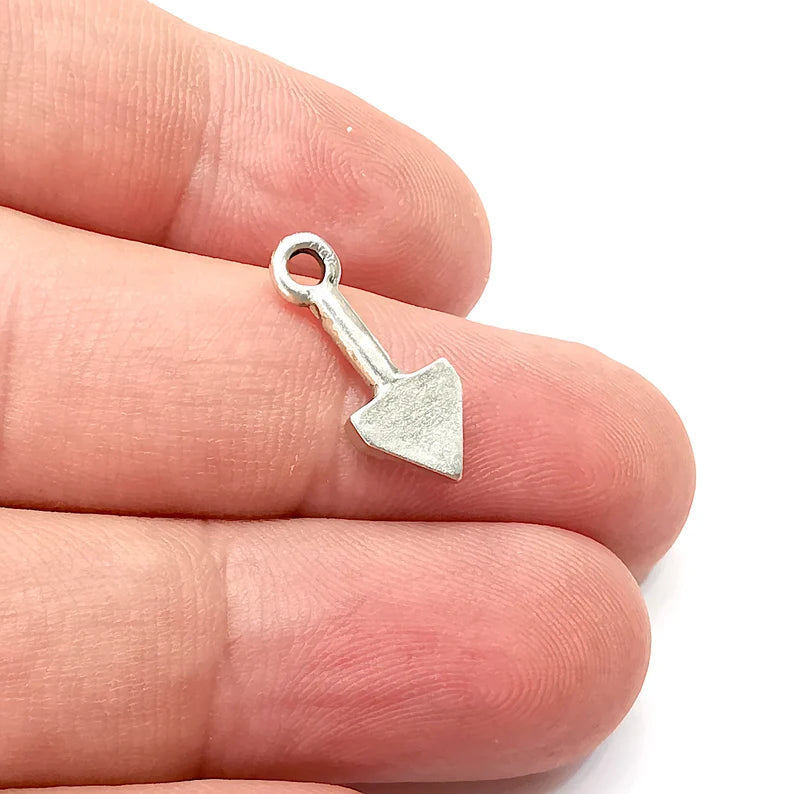 5 Small Arrow Charms Antique Silver Plated Charms (20x8mm) G34118