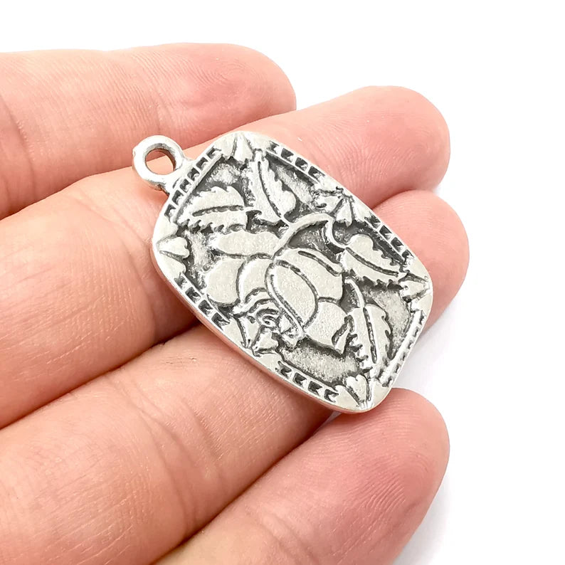 Flower Charms, Antique Silver Plated Pendant (39x26mm) G34120