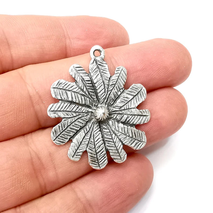 Flower Charms, Antique Silver Plated Dangle Charms (38x32mm) G34127