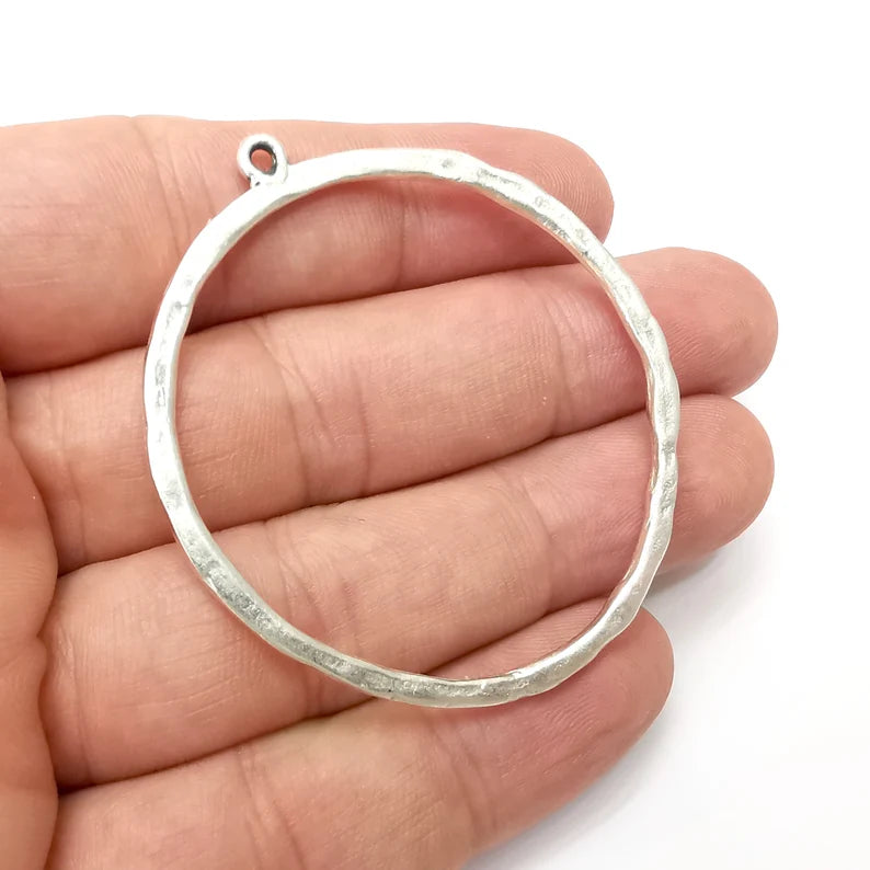 Hoop Circle Hammered Charms Antique Silver Plated Charms (57x50mm) G24100