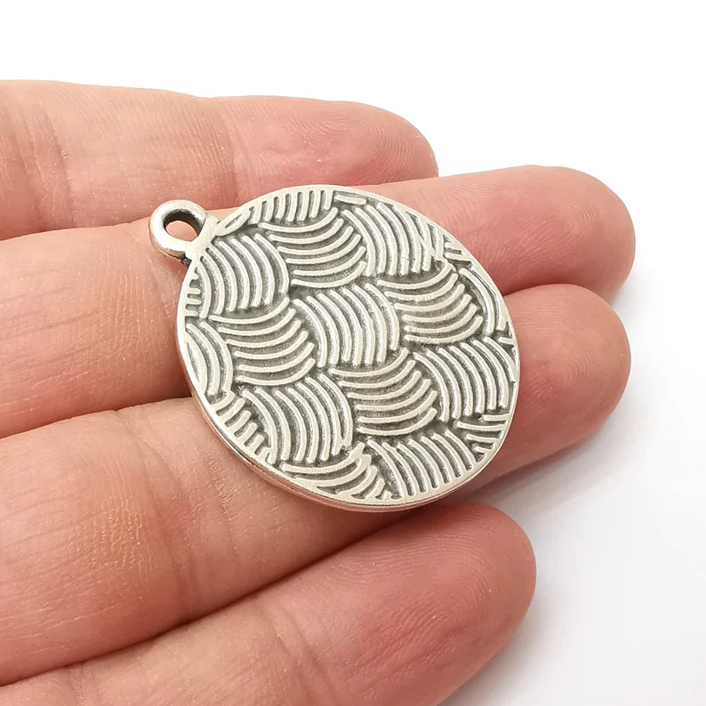 Round Charms, Antique Silver Plated (40x34mm) G34169