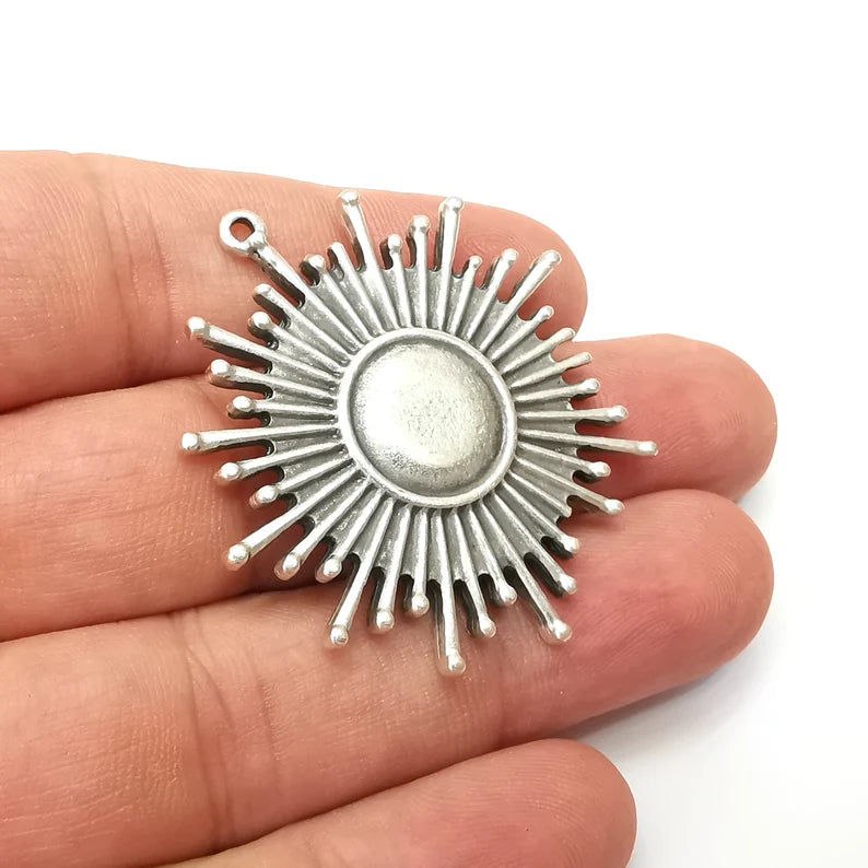 Sun Charms, Antique Silver Plated Dangle Charms (46x44mm) G34141
