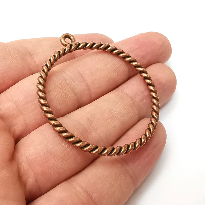 Twisted Round Circle Jewelry Findings Antique Copper Plated Pendant (52x46mm) G34158