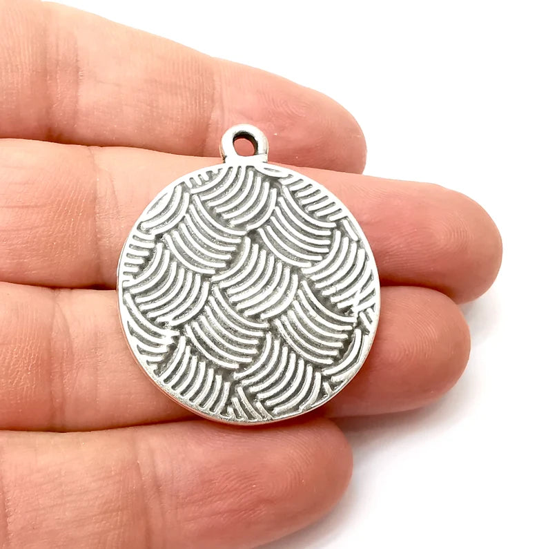 Round Charms, Antique Silver Plated (40x34mm) G34169