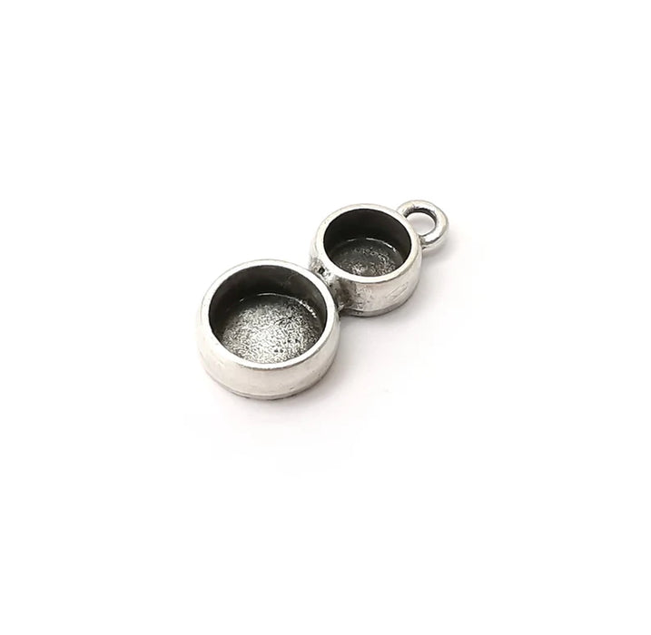 2 Round Charms Blanks, Resin Bezel Bases, Mosaic Mountings, Dry flower Frame, Polymer Clay base, Antique Silver Plated (8 and 6mm) G34171