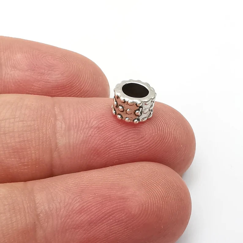 5 Ribbed Beads Antique Silver Plated Metal Beads (8mm) G34183