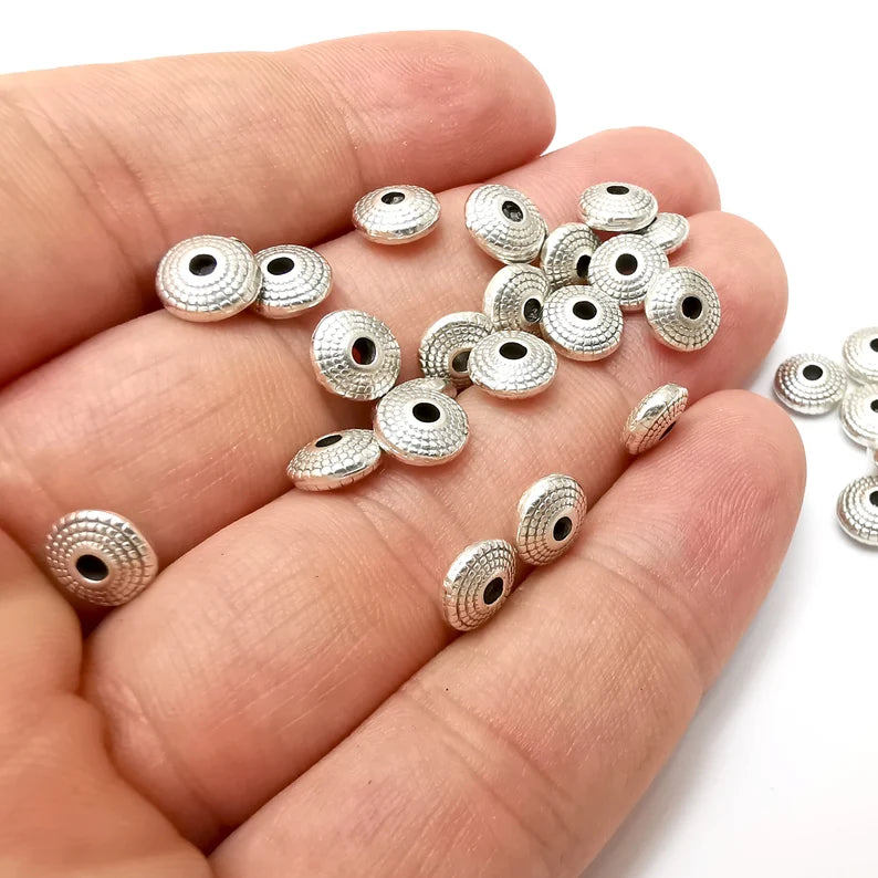 10 Saucer Beads Antique Silver Plated Metal Beads (8mm) G34188