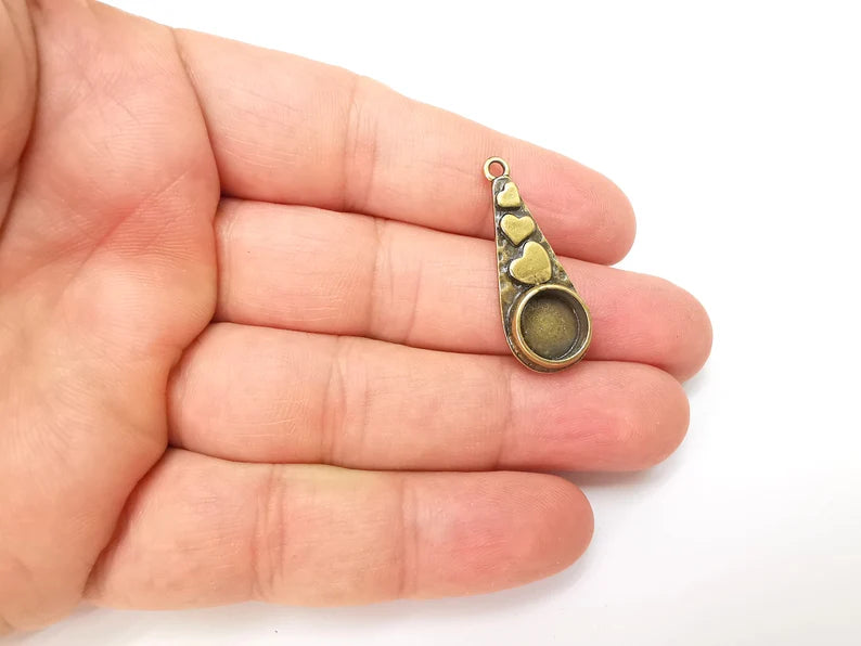 Heart Charms Pendant Bezels, Resin Blank, inlay Mountings, Mosaic Frame, Cabochon Bases, Flower Settings,Antique Bronze Plated (10mm) G34232