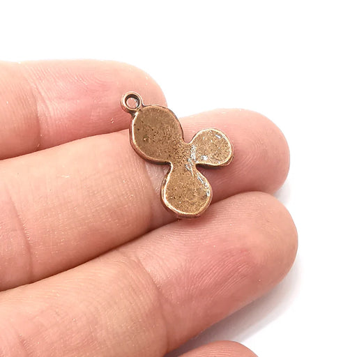 5 Flower Charms Antique Copper Plated Charm (22x16mm) G34242