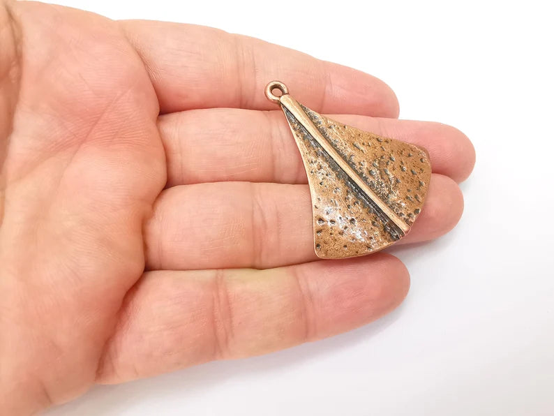 Hammered Dangle Pendant, Antique Copper Plated (47x39mm) G34246