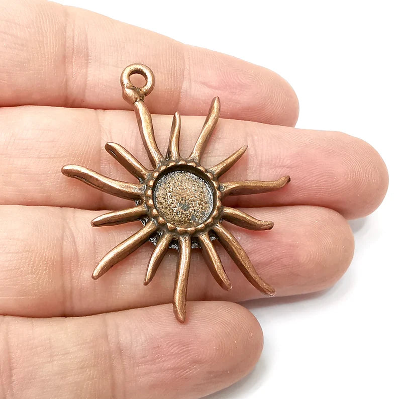 Sun Pendant Blanks Round, Resin Bezel Bases, Mosaic Mountings, Dry flower Frame, Polymer Clay base, Antique Copper Plated (10mm) G34268