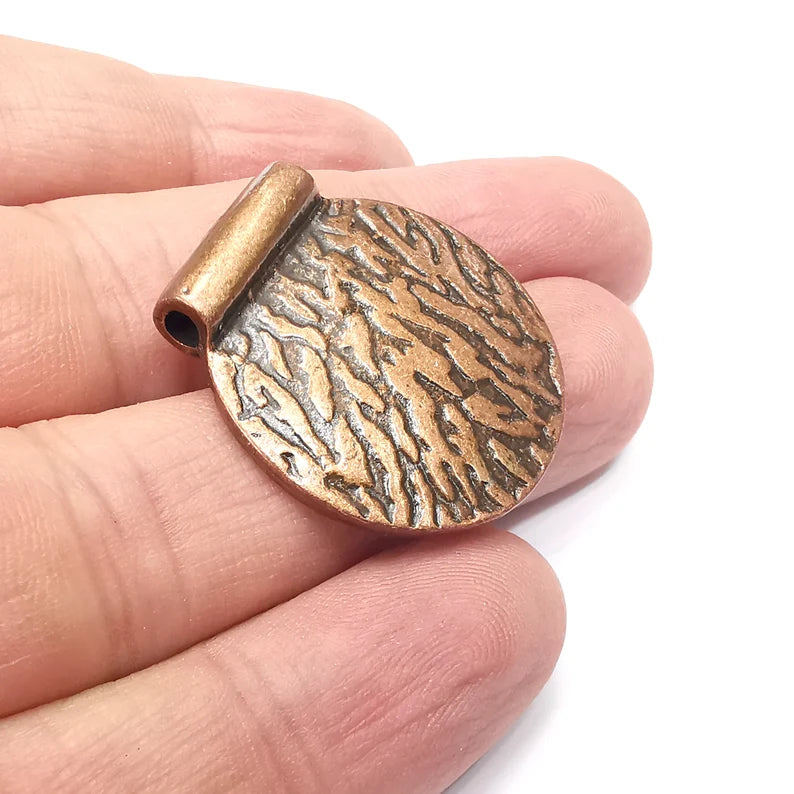 Disc Pendant, Antique Copper Plated Pendant (31x28mm) G34333