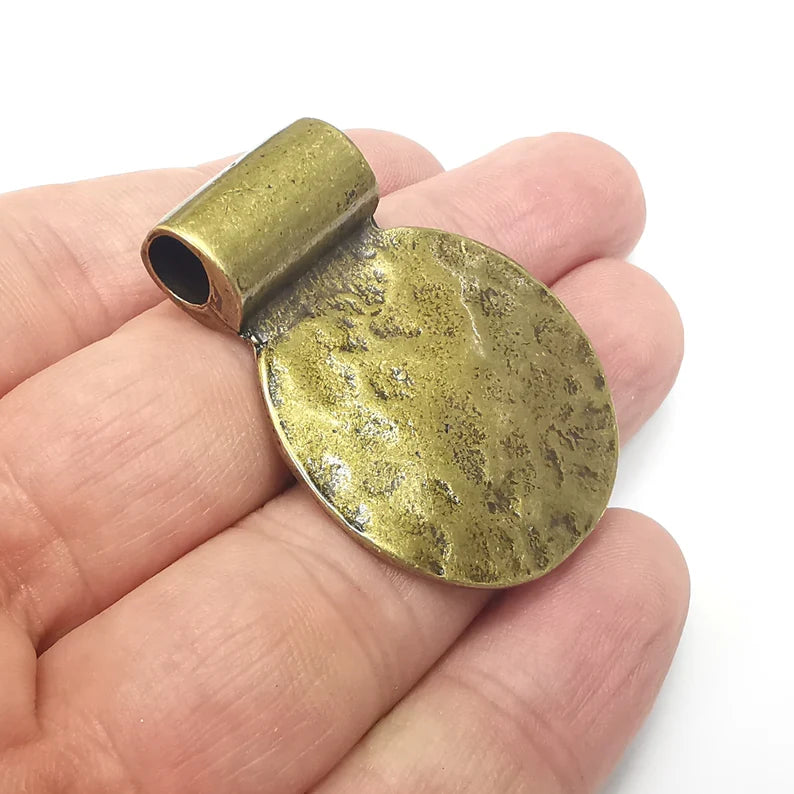 Hammered Disc Pendant, Antique Bronze Plated Pendant (44x33mm) G34338