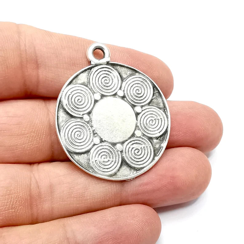 Swirl Round Charms, Antique Silver Plated (41x34mm) G34285