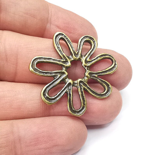 Flowers Charms, Daisy Charms, Antique Bronze Plated Plants Charms (35mm) G34377
