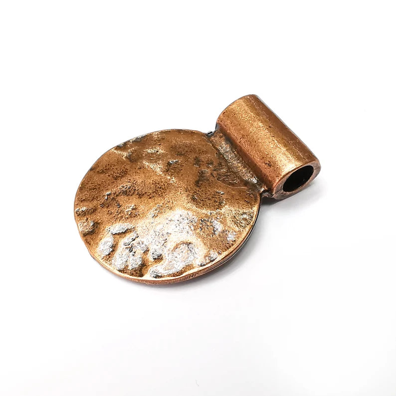 Hammered Disc Pendant, Antique Copper Plated Pendant (44x33mm) G34301