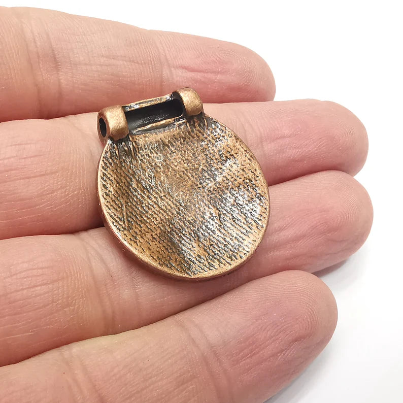 Disc Pendant, Antique Copper Plated Pendant (31x28mm) G34333