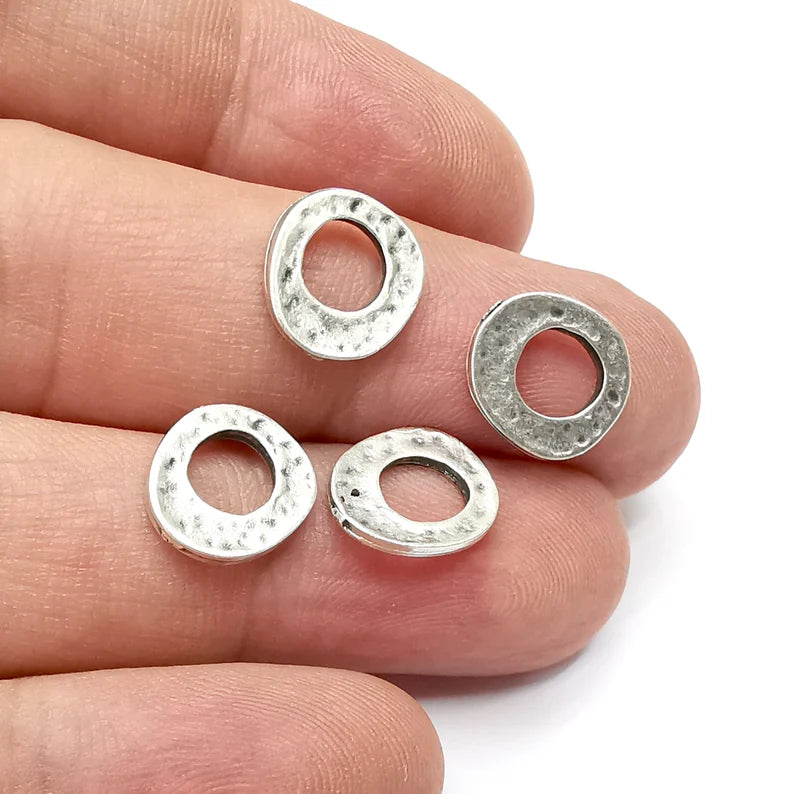 10 Hammered Disc, Connector Middle Hole Charms, Antique Silver Plated Charms (12mm) G34440