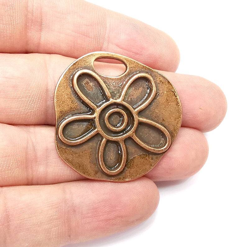 Flower Charms, Daisy Charms, Antique Copper Plated Pendant (36mm) G34456