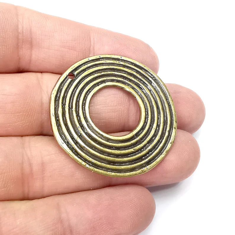 Circles Charms, Antique Bronze Plated Charms (39mm) G34372