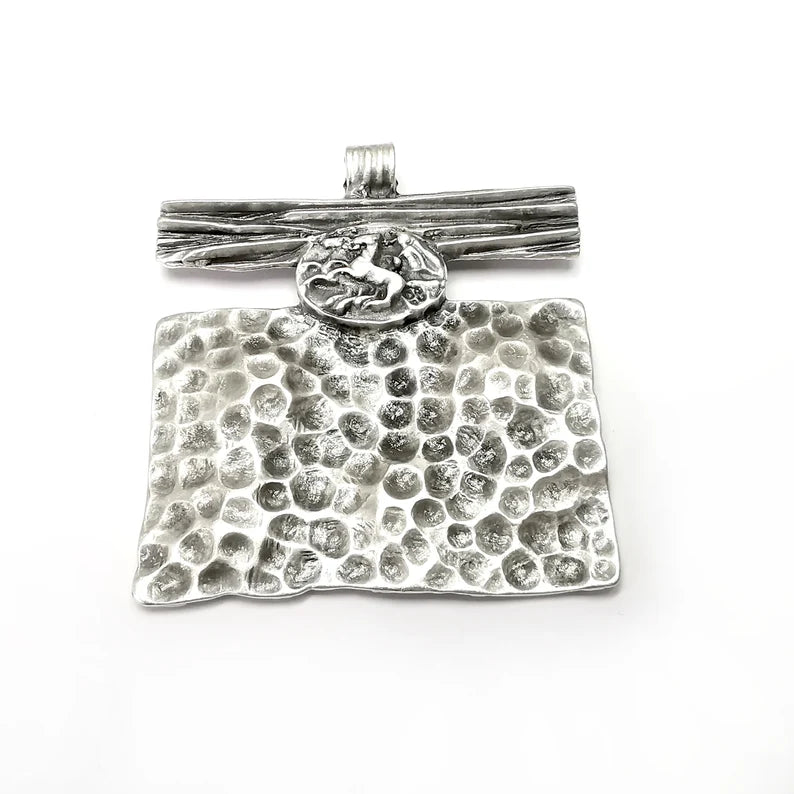 Horse Hammered Pendant, Antique Silver Plated Pendant (62x55mm) G34490