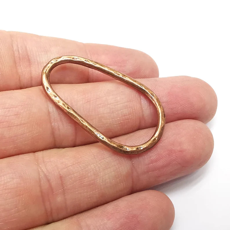 2 Hammered Oval Findings Antique Copper Plated (40x23mm) G34538