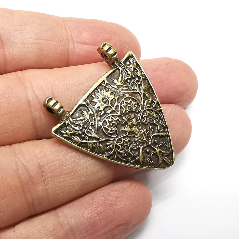 Flower Pendant , Antique Bronze Plated (38x34mm) G34559