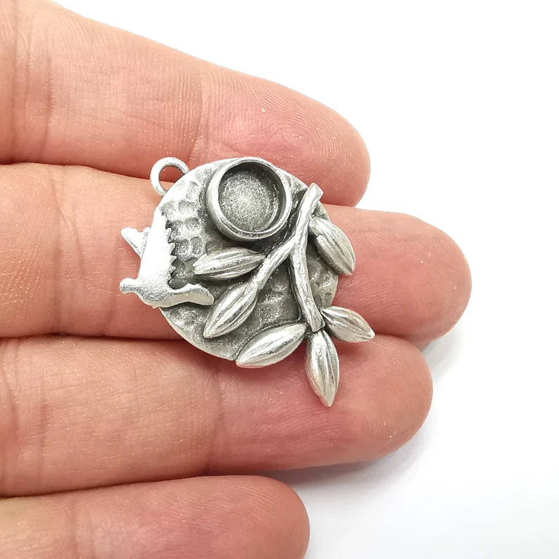 Bird Charms, Branch Charms Blank Resin Bezel Mounting Cabochon Base Setting Antique Silver Plated Brass (8mm Blank) G34495