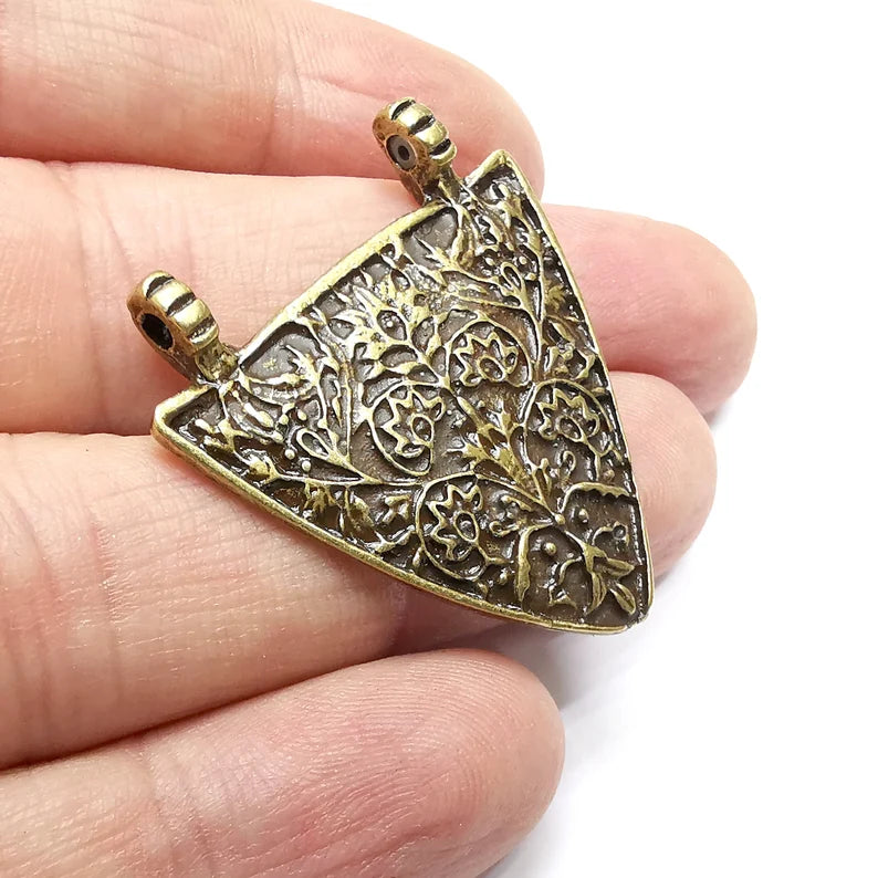 Flower Pendant , Antique Bronze Plated (38x34mm) G34559