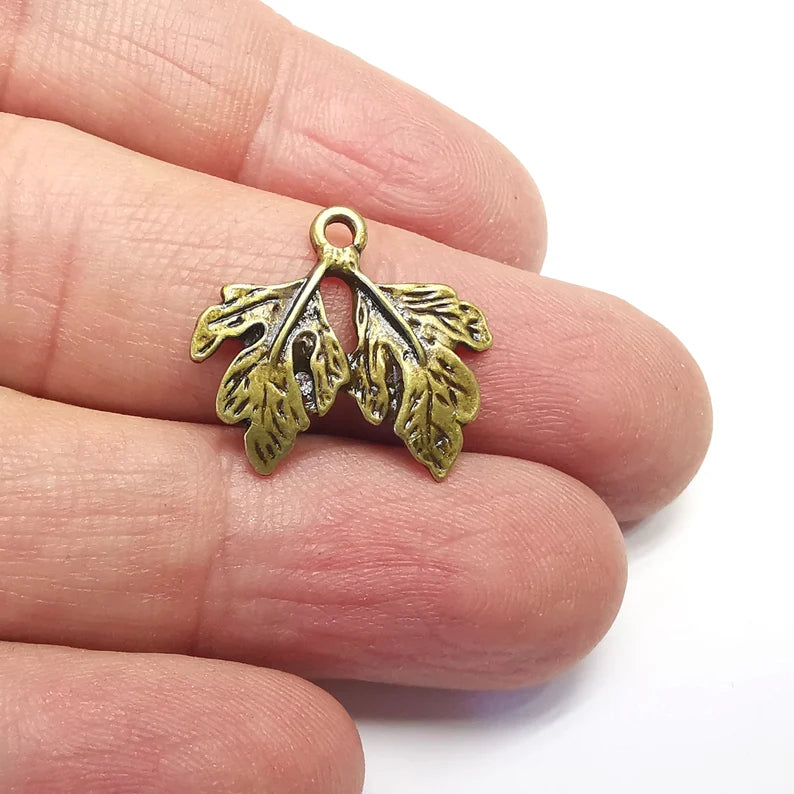 5 Leaf Charms, Antique Bronze Plated Charms (21x19mm) G34653