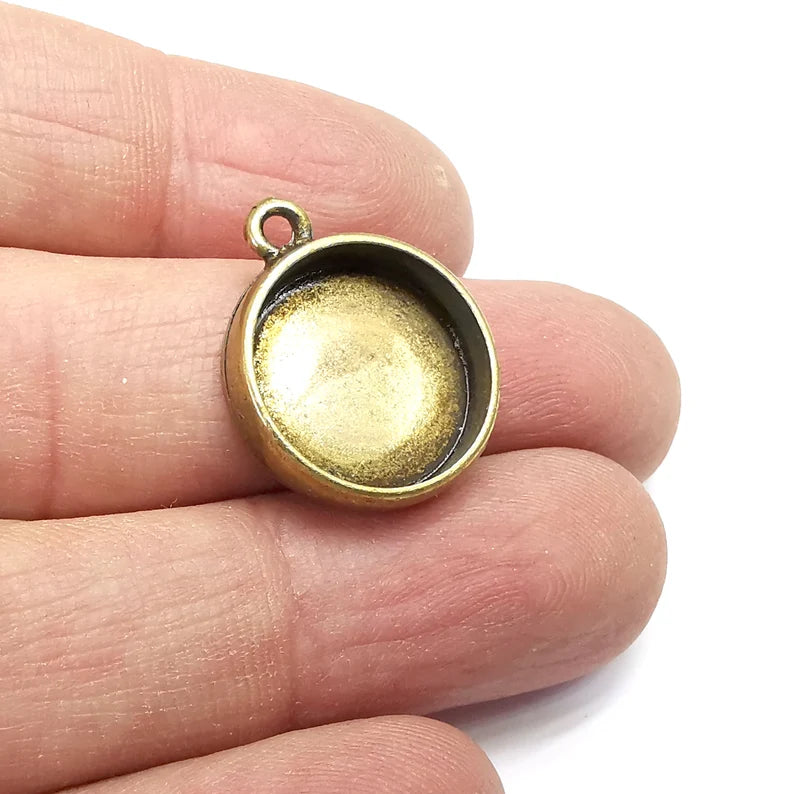 2 Round Pendant Blanks, Resin Bezel Bases, Mosaic Mountings, Dry Flower Frame, Polymer Clay base, Antique Bronze Plated (16mm) G34672