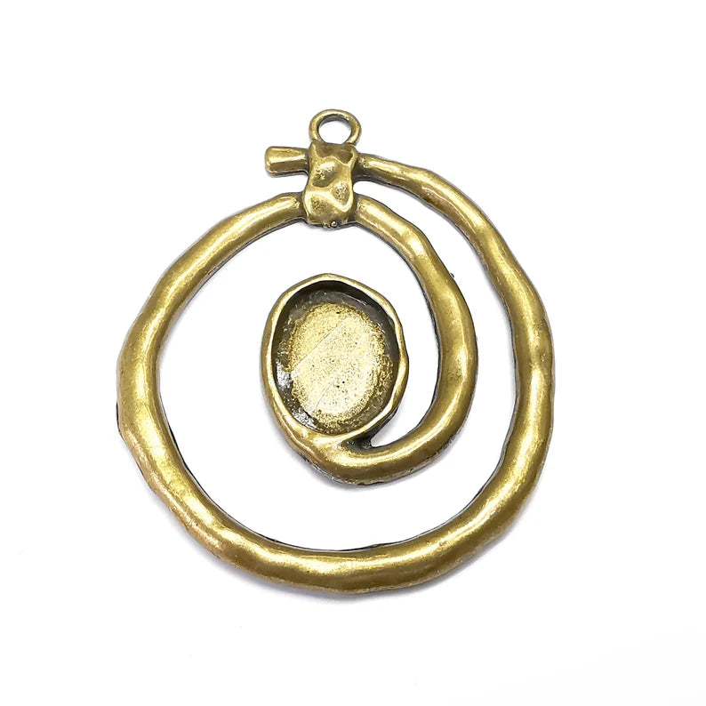 Hammered Swirl Pendant Resin Blank Antique Bronze Plated Pendant (70x54mm) (20x15mm Blank) G34673