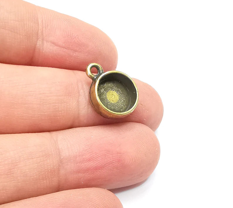 5 Round Pendant Blanks, Resin Bezel Bases, Mosaic Mountings, Dry flower Frame, Polymer Clay base, Antique Bronze Plated (10mm) G34681