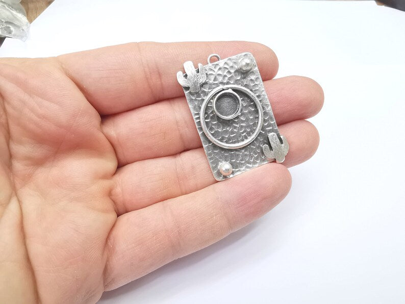 Cactus Charms, Desert Charms Blank Resin Bezel Mounting Cabochon Base Setting Antique Silver Plated Brass (6mm Blank) G34704