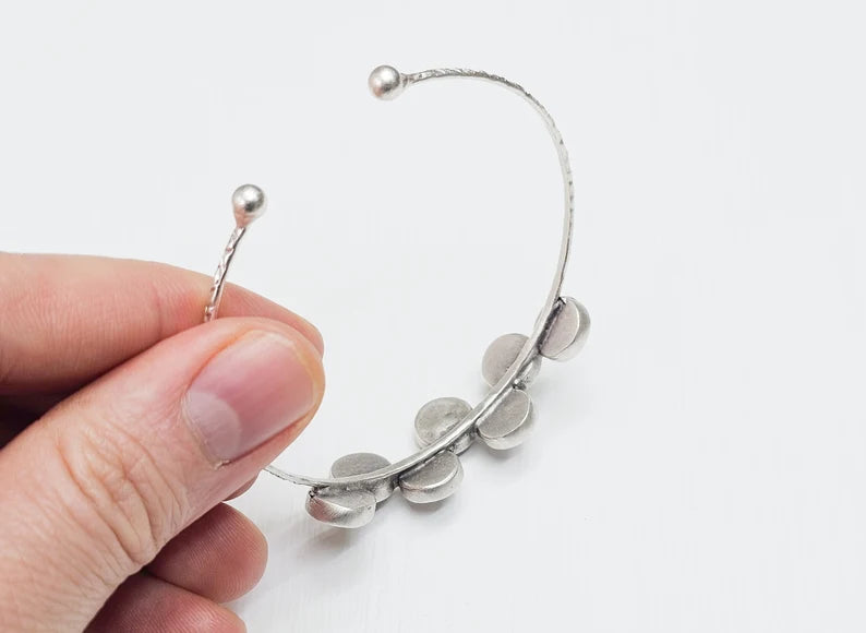 Round Bracelet Bezel Cuff Blank Resin Mountings Cabochon Base Setting Antique Silver Plated Brass Adjustable Bracelet Bezel (8mm) G34629