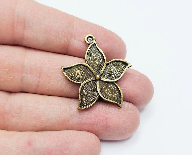 Flower Charms, Antique Bronze Plated Charms (31mm) G34626