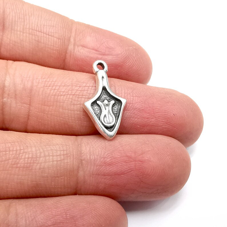 5 Tulip Charms, Antique Silver Plated Charms (22x12mm) G34749