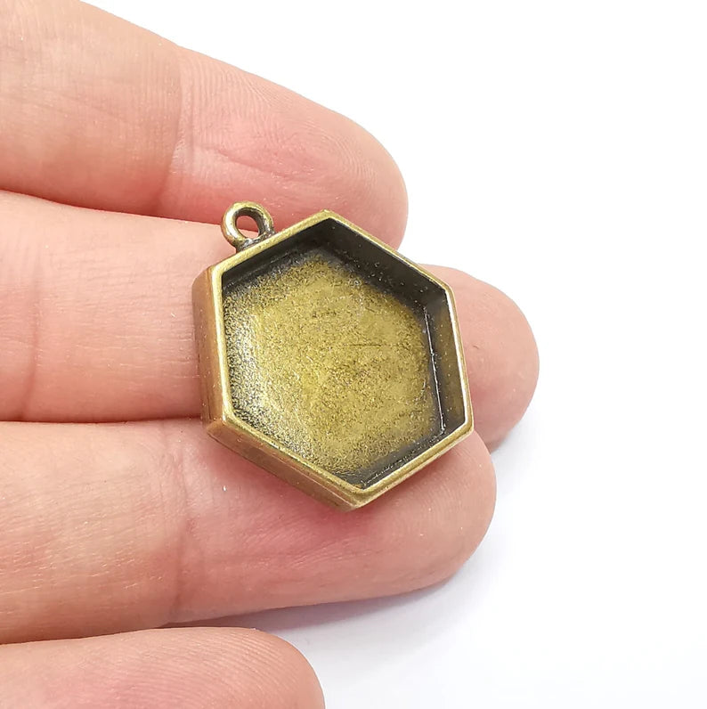 2 Hexagon Pendant Blanks, Resin Bezel Bases, Mosaic Mountings, Dry flower Frame, Polymer Clay base, Antique Bronze Plated (20mm) G34683