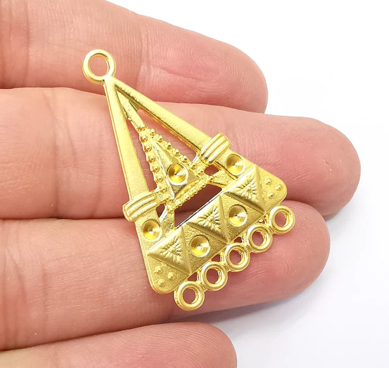 Triangle Charm, Gold Plated Charms (40x27mm) G34690