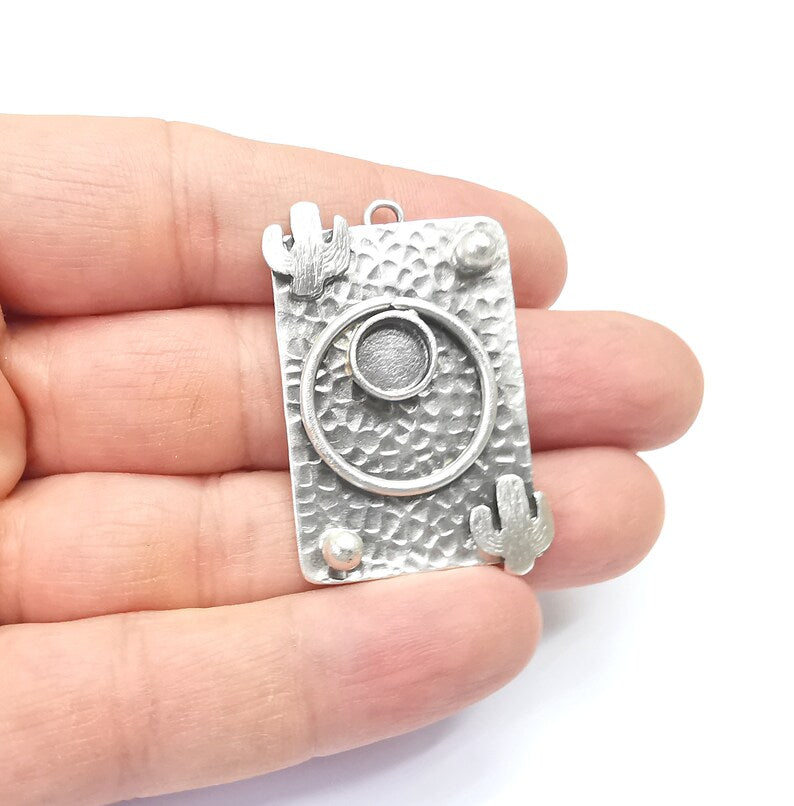 Cactus Charms, Desert Charms Blank Resin Bezel Mounting Cabochon Base Setting Antique Silver Plated Brass (6mm Blank) G34704