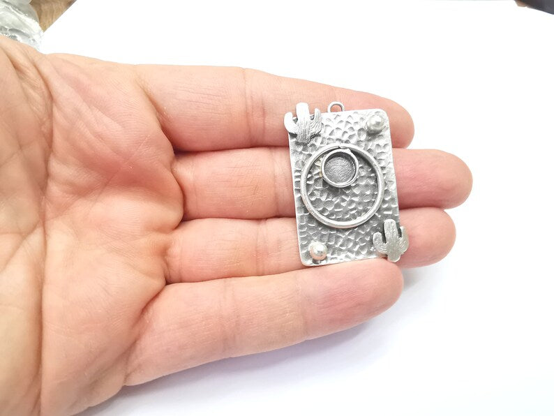 Cactus Charms, Desert Charms Blank Resin Bezel Mounting Cabochon Base Setting Antique Silver Plated Brass (6mm Blank) G34704